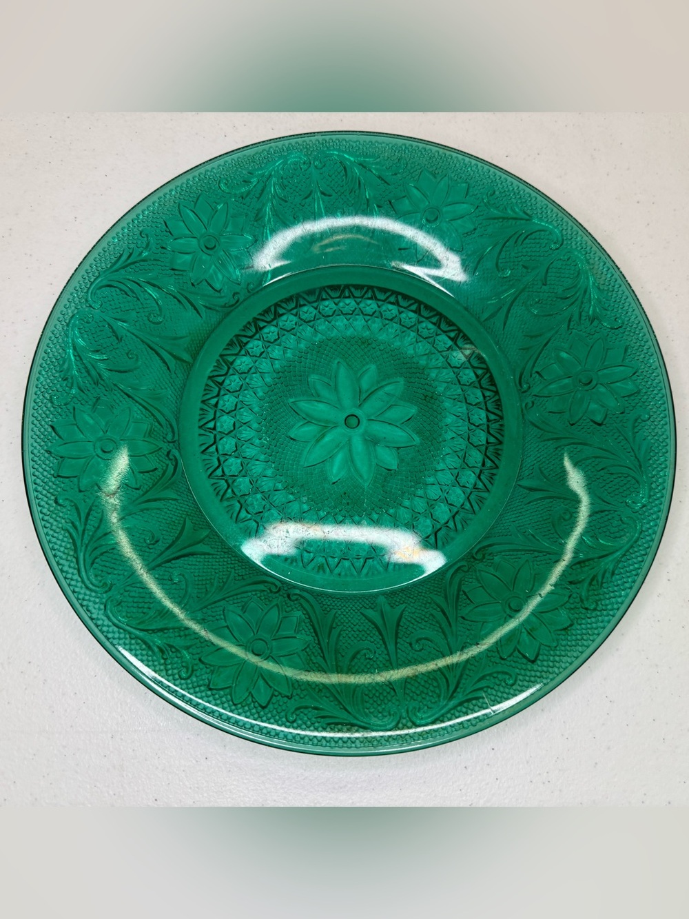 Vintage Indiana Glass Spruce Green Sandwich Pattern Dinner Plate